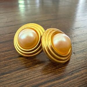 Vintage Gold Pearl Earrings